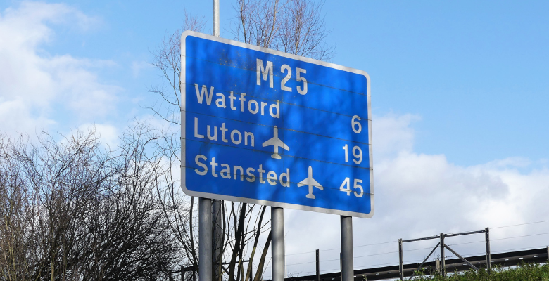 How early to arrive at Luton airport